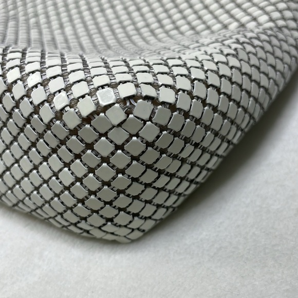 🪸 Vintage Whiting & Davis White Metal Mesh Clutch - Picture 5 of 12